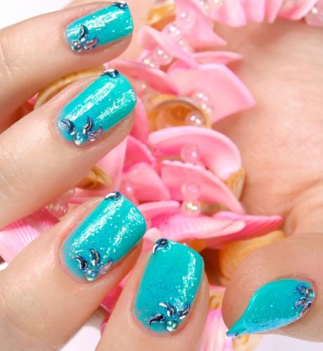 Beachy Nail Designs LoveToKnow sea plant nails - Beachy Nail Designs LoveToKnow