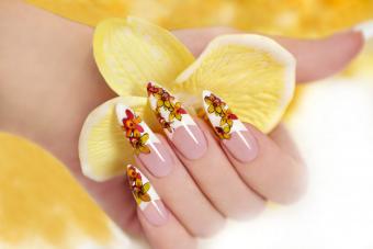 https://cf.ltkcdn.net/skincare/images/slide/214087-850x567-Creative-nail-design.jpg