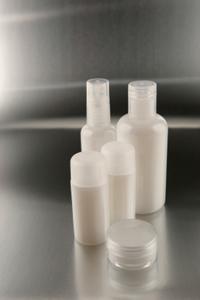 Travel-size set of bath gel and lotion