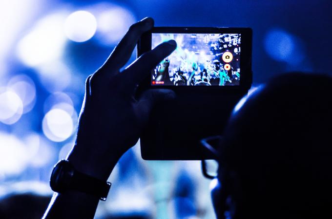 taking concert video