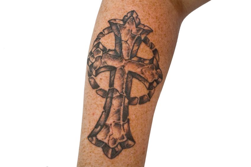 cross tattoos photo gallery lovetoknow cross tattoos photo gallery lovetoknow