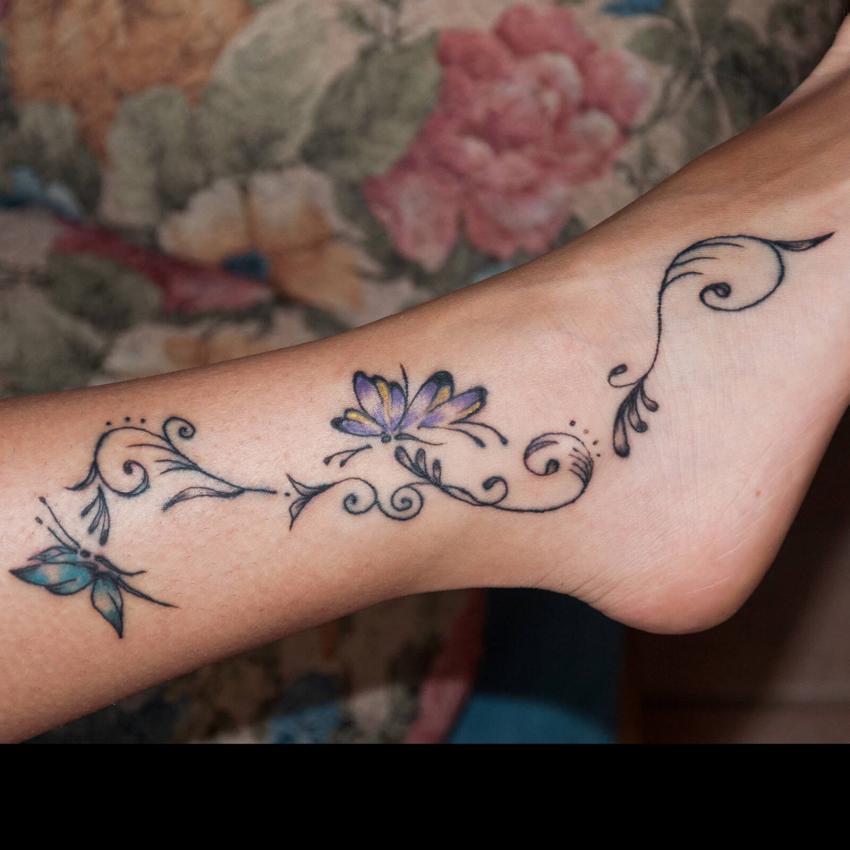 Female Ankle Tattoos | LoveToKnow