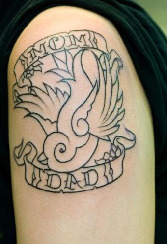 https://cf.ltkcdn.net/tattoos/images/slide/138075-573x838r1-sparrowslideshow4.jpg