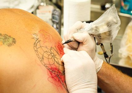 Dreamcatcher tattoo application