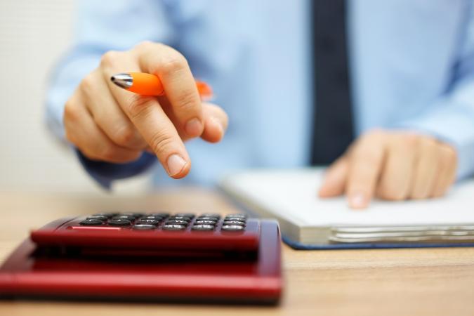 Calculating financial data