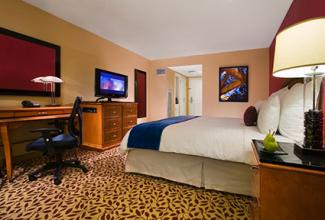 Hotels at Disneyland | LoveToKnow