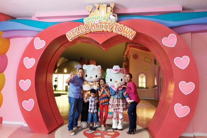 Hello Kitty Town Entrance