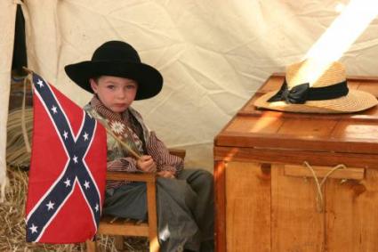 Child re-enactor in Gettysburg