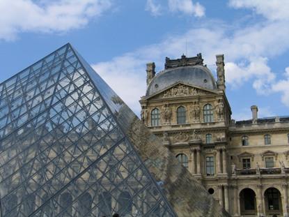 louvre pyramid