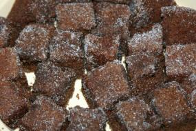 Bites of fudge-like chocolate cake.