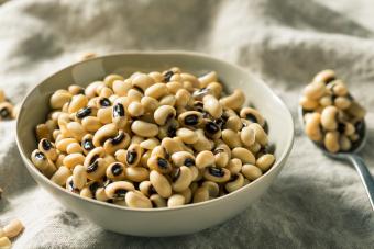Raw Organic Fresh Black Eye Peas