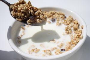 Milk and breakfast cereal for vitamin D