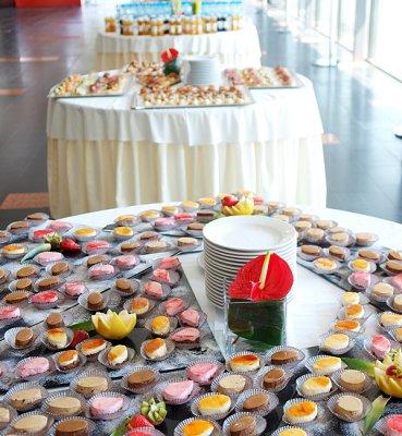 Pictures Of Wedding Dessert Bars Lovetoknow Dessertbar7 Jpg