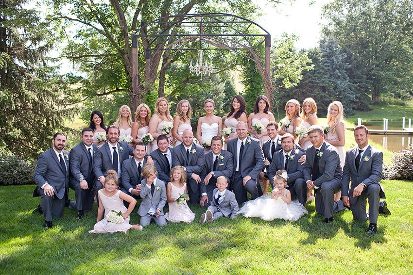 Wedding Party Pictures Lovetoknow Large Group