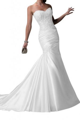 https://cf.ltkcdn.net/weddings/images/slide/190877-533x800-super-glamorous-mermaid.jpg