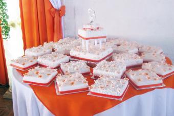 square cakes for a wedding