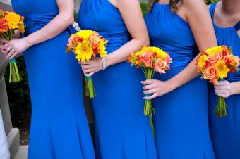 informal daisy bouquets