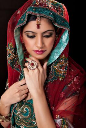 Pictures of Indian Wedding Dresses | LoveToKnow