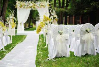 How To Decorate A Park For Wedding Decorate The Chairs