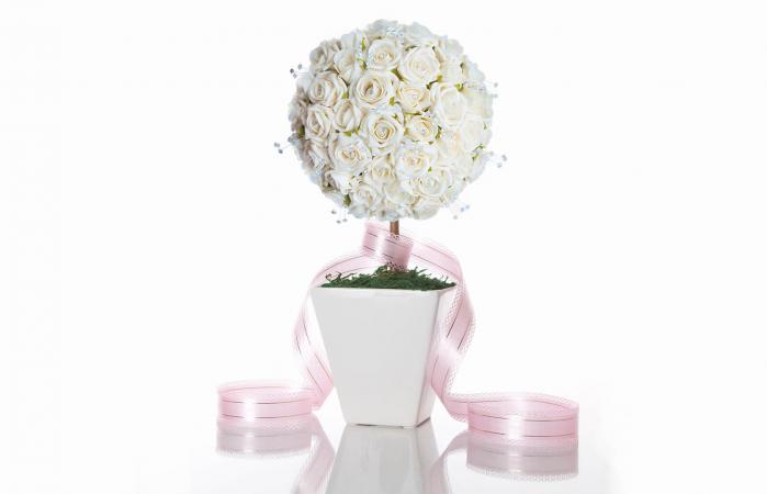white flower topiary