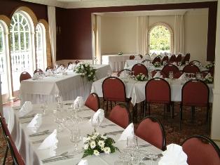 Choosing_a_wedding_reception_hall.jpg