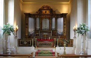 Organ ready for church wedding ceremony
