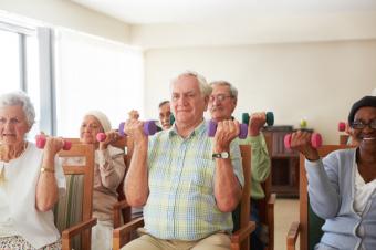 https://cf.ltkcdn.net/well-being/aging/images/slide/297240-800x532-dumbells-for-strength-new.jpg