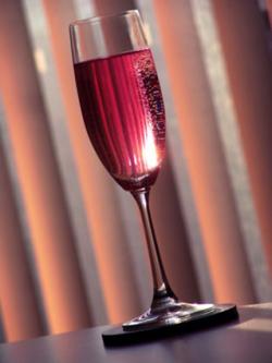 sparkling red wine in glass