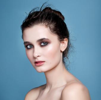 Bemærk Automatisk talent Eye Makeup for Grey Eyes | LoveToKnow