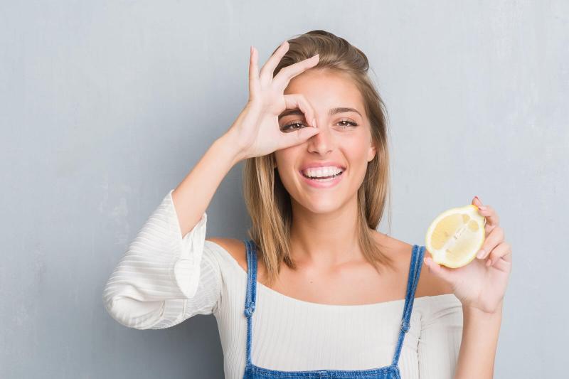 How to Naturally Lighten Hair 6 Easy Methods That Work LoveToKnow