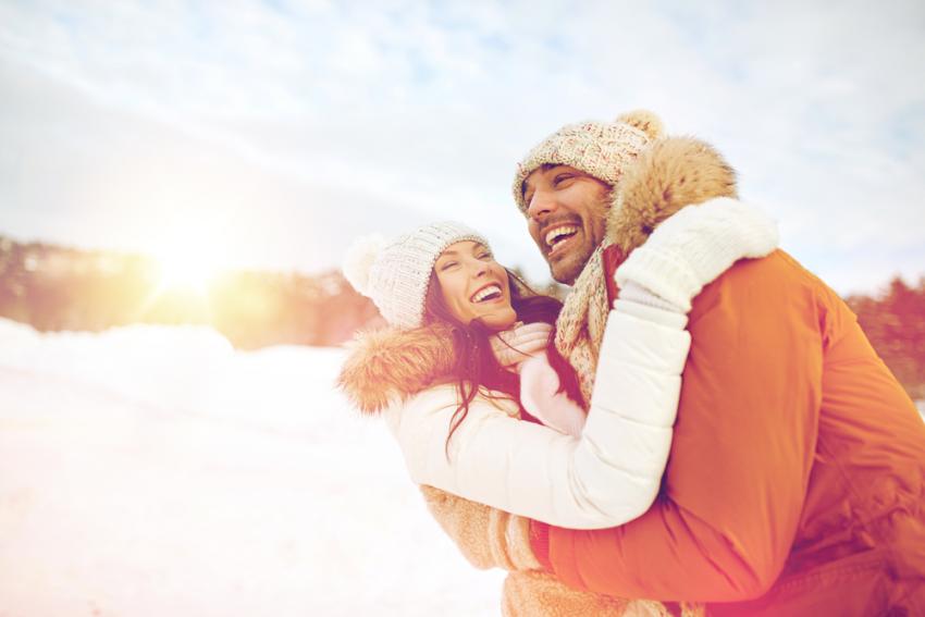 12 Winter Engagement Photo Ideas That Will Warm Your Heart | LoveToKnow