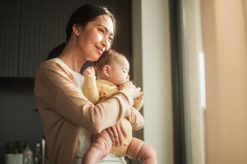 9 Meaningful Motherhood Symbols to Represent Protection & Connection ...