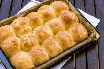 https://cf.ltkcdn.net/www/images/slide/348538-850x566-dinner-rolls-902830972.jpg