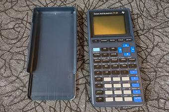 https://cf.ltkcdn.net/www/images/slide/360896-850x566-texas-instruments-ti-81-scientific.jpg