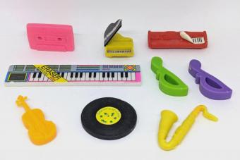 https://cf.ltkcdn.net/www/images/slide/360898-850x566-vintage-novelty-erasers.jpg
