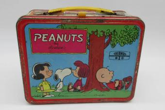 https://cf.ltkcdn.net/www/images/slide/360902-850x566-peanuts-snoopy-charlie-brown.jpeg