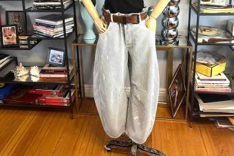 https://cf.ltkcdn.net/www/images/slide/360989-850x566-people-barrel-jeans.jpeg