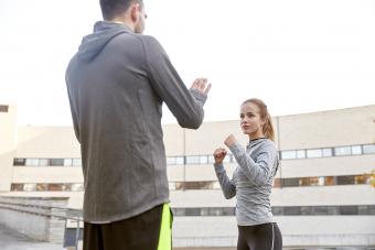 https://cf.ltkcdn.net/www/images/slide/361005-850x566-exercising-martial-arts_422497942.jpg