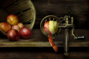 Fall in Love With These Apple-Themed Antiques