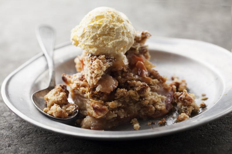 Warm and Spicy Apple Crisp Recipe + Variations | LoveToKnow