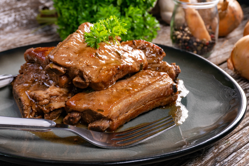 Recipe for Slow Cooker Country-Style Ribs With Apples & Fennel | LoveToKnow