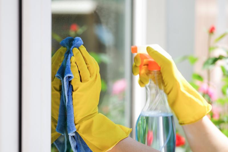 How to Clean Outside Windows (Even One You Can't Reach) LoveToKnow