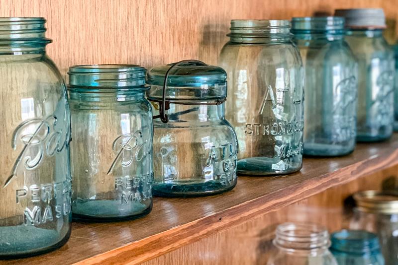 Atlas Mason Jar Values & Five Jars to Look For | LoveToKnow