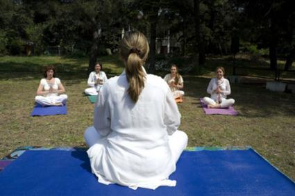 outdoor yoga class